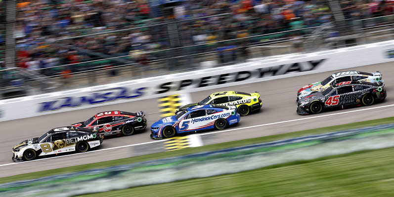 Tyler Reddick, Christopher Bell, Kyle Larson, Austin Cindric, Kurt Busch and Kyle Busch