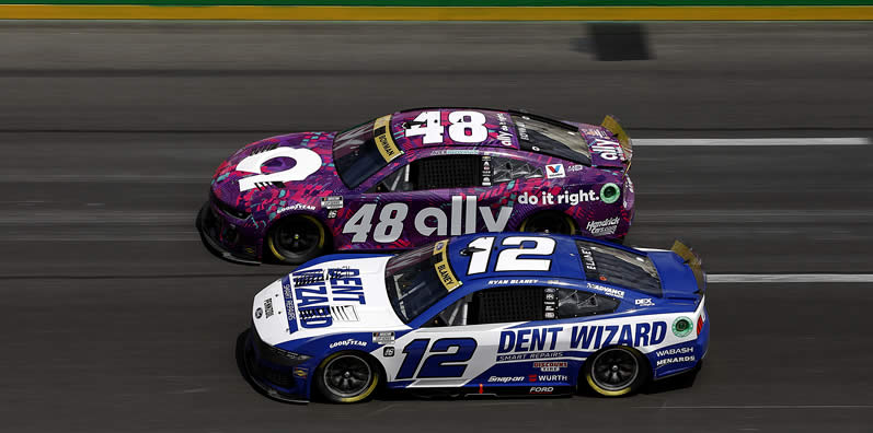 Ryan Blaney and Alex Bowman race