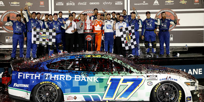 Chris Buescher and crew celebrate in victory lane