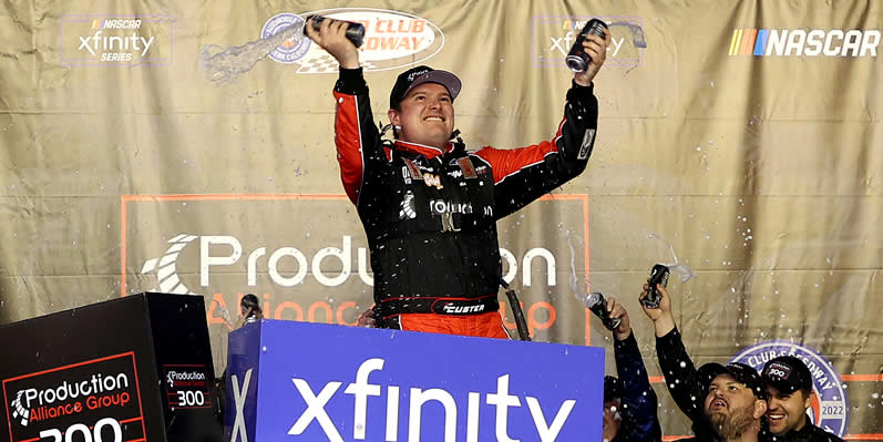 Cole Custer celebrates in the Ruoff Mortgage victory lane