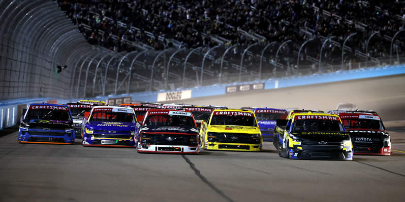 Connor Mosack, Christian Eckes, Ty Majeski, Layne Riggs, Nick Sanchez and Corey Heim race