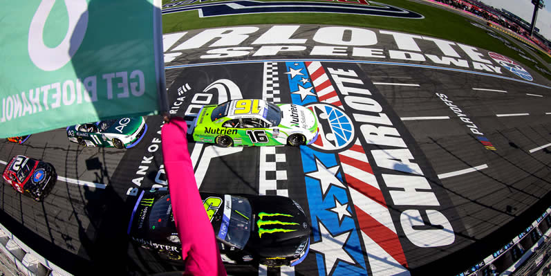 AJ Allmendinger leads the field to the green flag