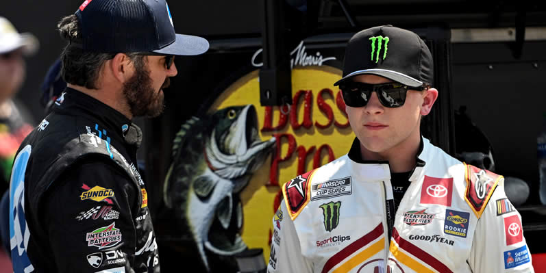 Ty Gibbs and Martin Truex Jr talk on the grid