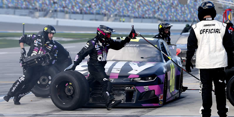 Cup Series pit stops at Daytona International Speedway