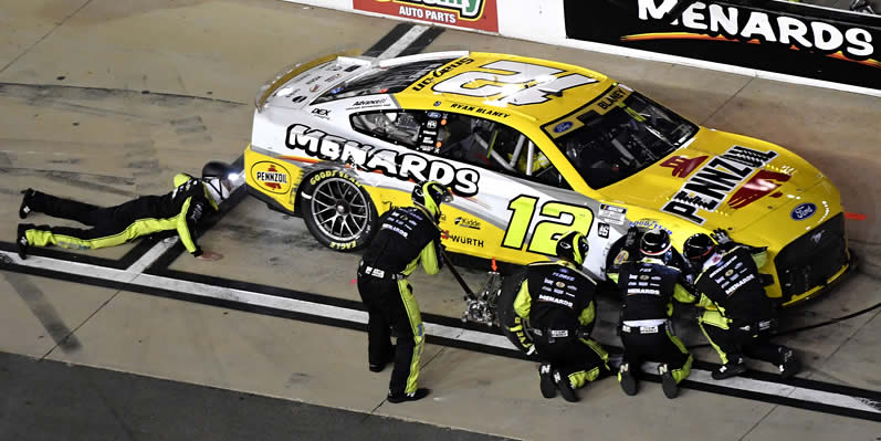 Ryan Blaney pits