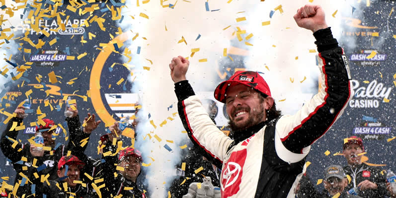  Ryan Truex celebrates in victory lane