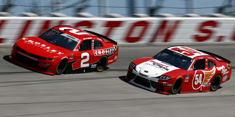 Myatt Snider and Denny Hamlin race at Darlington Raceway