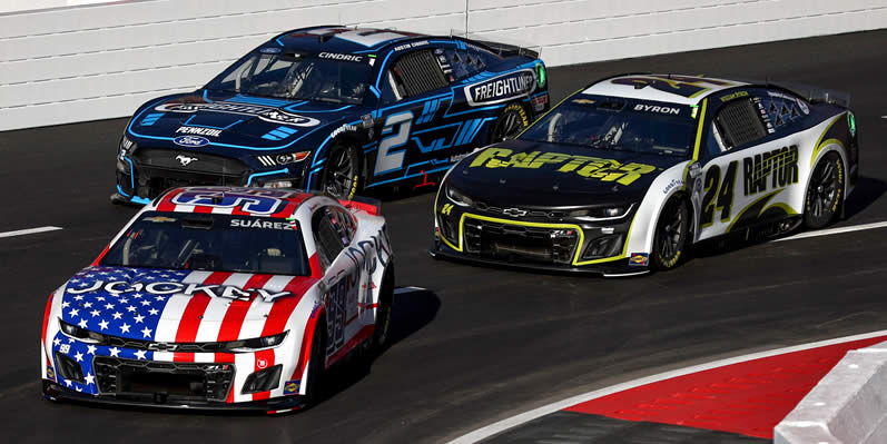 Daniel Suarez, Austin Cindric, and William Byron practice