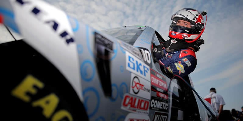 Ty Majeski enters his car during practice