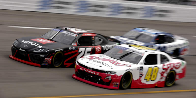 Brett Moffitt and Parker Kligerman race